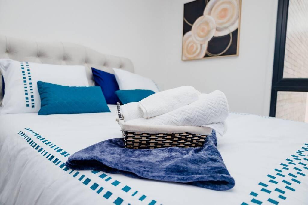 Apartamento De Lujo En Zona 10 Guatemala City Exteriör bild